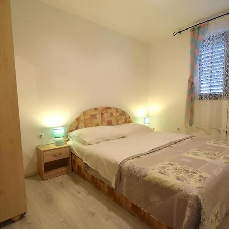 Apartment Angie Njivice