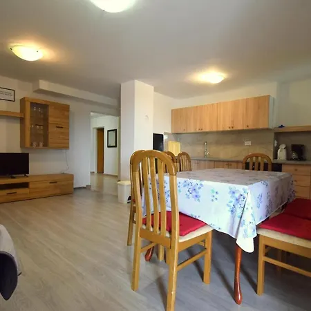 Angie Apartment