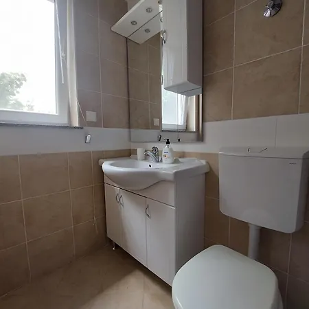 Angie Apartman Njivice