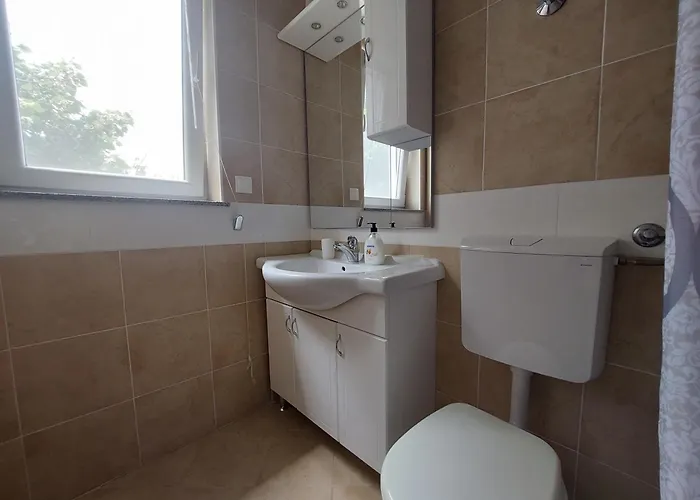 Angie Apartman Njivice